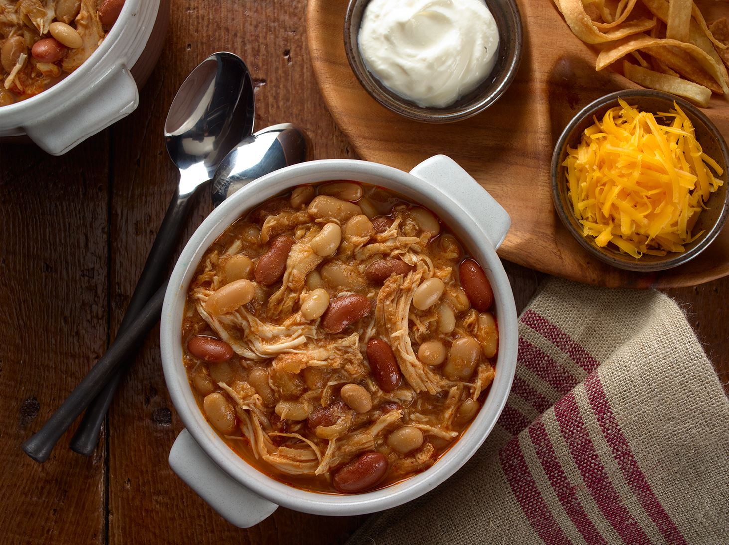 Slow Cooker Shredded BBQ Chicken Chili